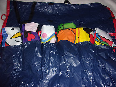 Six Holiday Flags in Carring Case, Christmas,Easter,Etc. [ free shipping ]