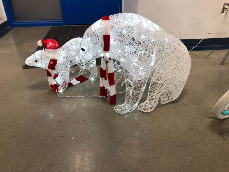 Set of 2  LED Polar Bear Family WeatherProof Tinsel 3D Christmas Lawn Show