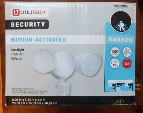 Utilitech Flood Light 110-Degree 2-Head White LED Motion-Activated Timer NIB