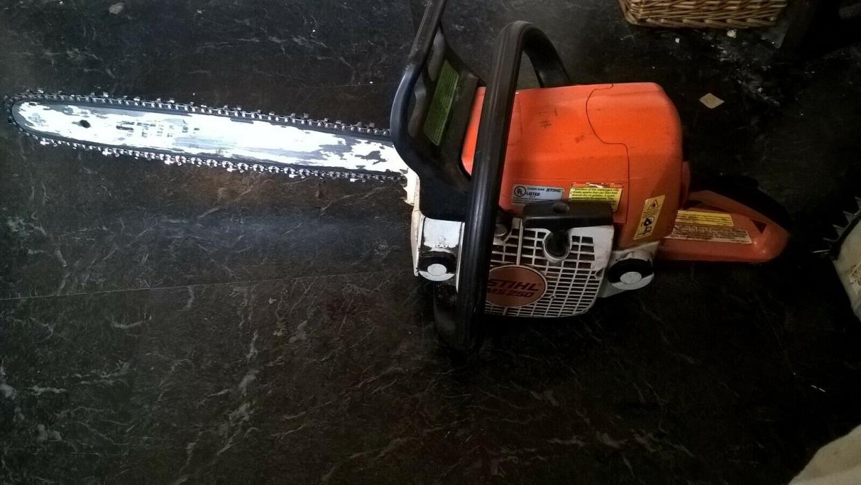 Stihl MS 250 Chainsaw with 18