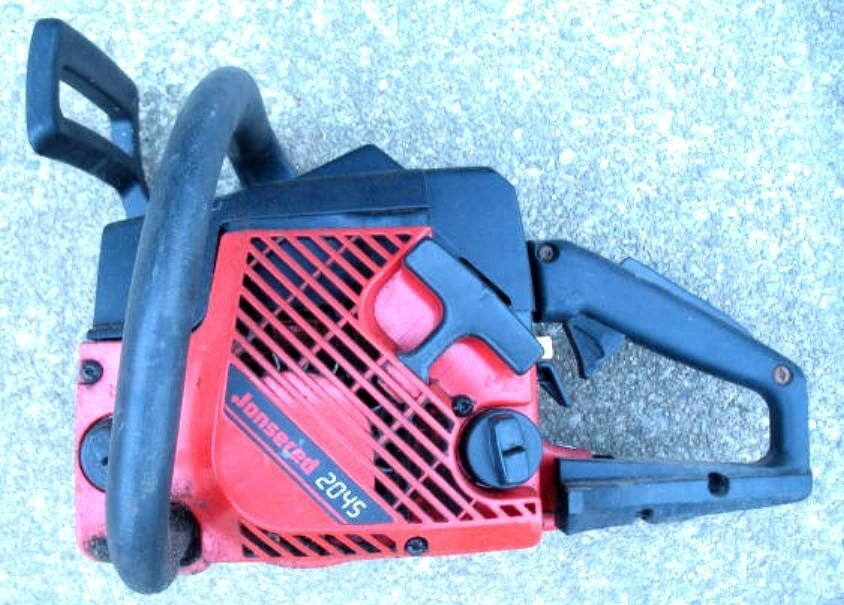 Jonsered 2045 Chainsaw for repair or parts