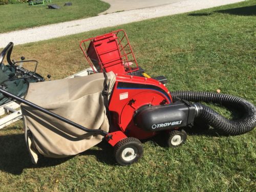Troy Bilt Chipper Vac vacuum 5HP  Model 47279 Self Propelled Chipper Shredder