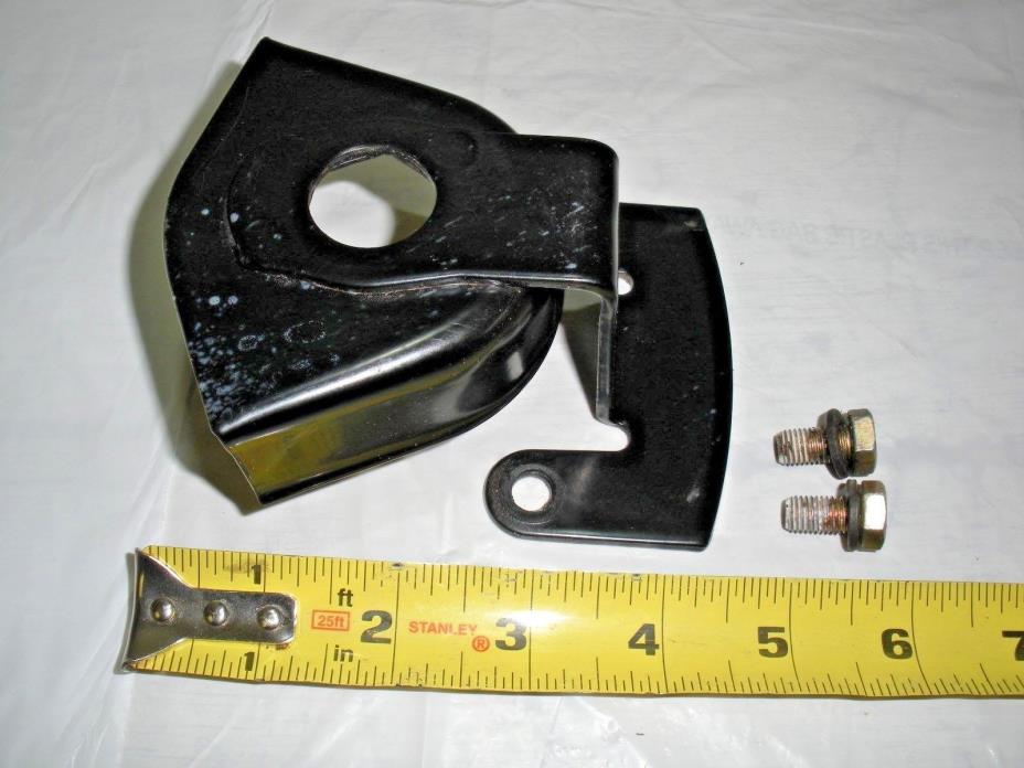 YARD MACHINES EDGER Rear Bracket PULLY COVER with 2 washers and 2 bolts