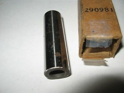 Briggs Stratton engine wrist pin part # 290981 nos