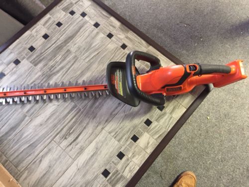 Black And Decker 40v Hedge Trimmer (no Battery)