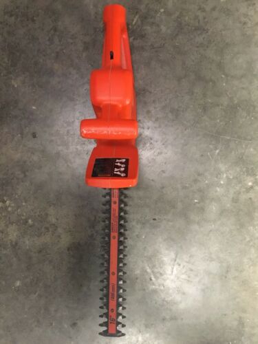 Black & Decker 16-Inch 2.2 AMP Electric Hedge Trimmer TR165  Condition used