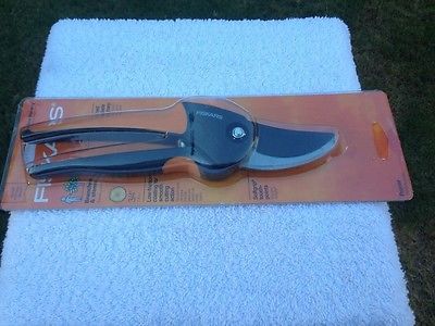 Softgrip Pruning Shears Fiskars Inc. Softgrip Large Bypass Pruner 79446965