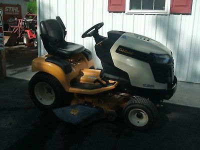 2015 CADET GT2042 GARDEN TRACTOR WITH FACTORY FRONT BLADE