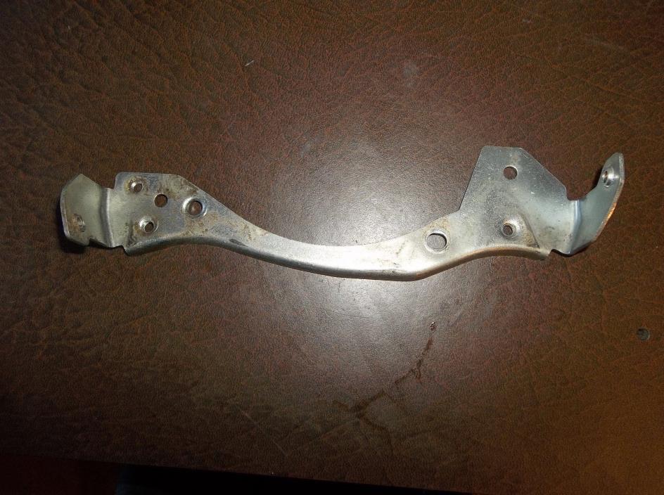 Briggs & Stratton 097772-0318-A2/Toro Fuel Tank Bracket 224394, 77-7190