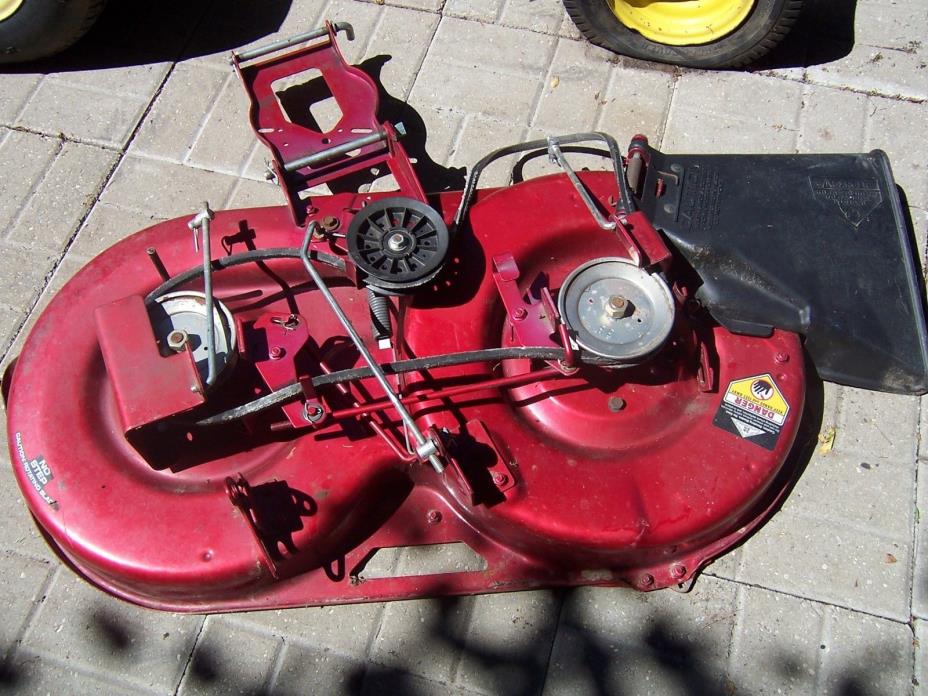 MURRAY RIDING MOWER 38