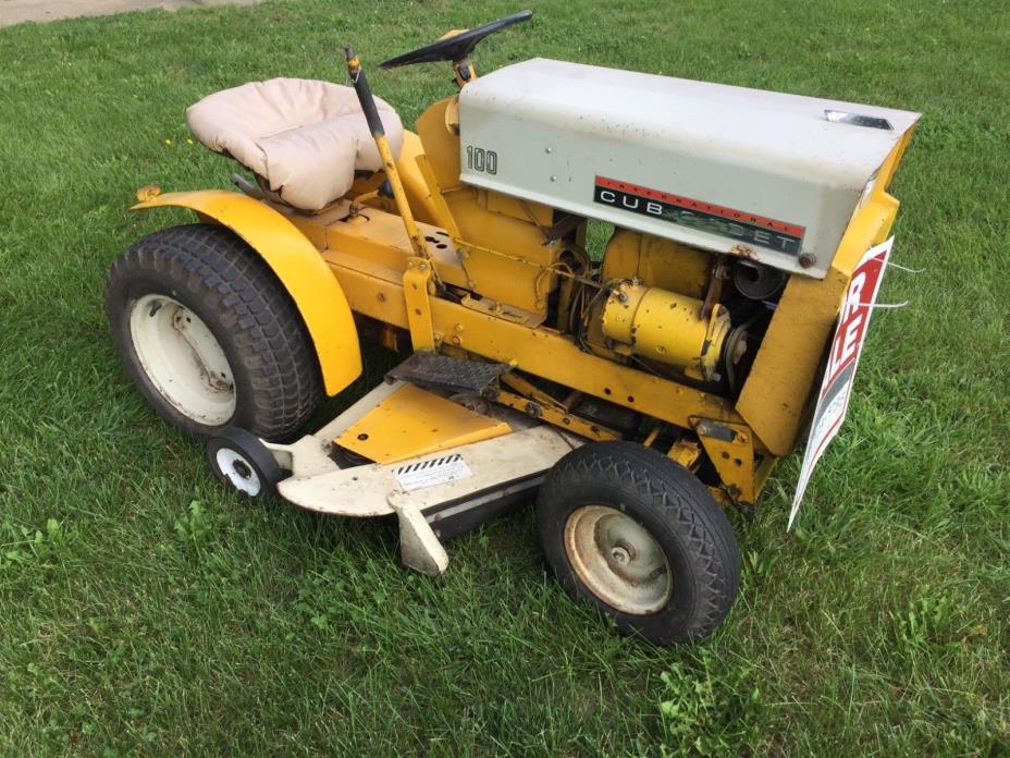 International Cub Cadet 100 Tractor