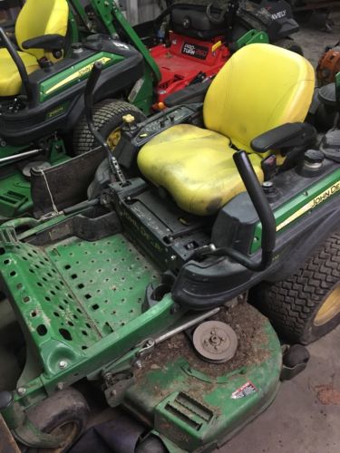 John Deere Z950M 60” Commercial Zero Turn Mower