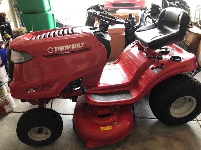 Troy-Bilt Pony 15.5-HP Manual/Gear 42-in Riding Lawn Mower