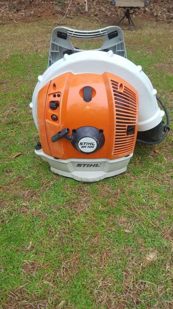 STIHL BR700 COMMERCIAL BACKPACK LEAF BLOWER SAME DAY FAST SPIPPING.