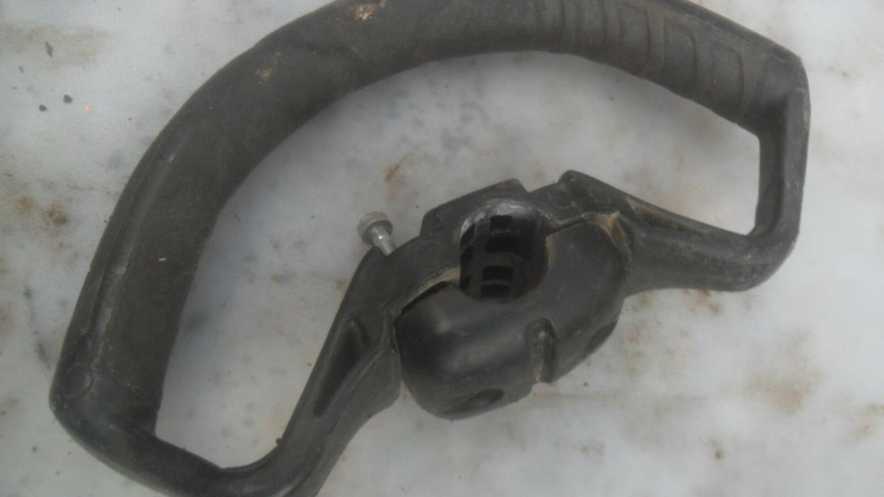Echo  SRM-225  Front Handle Asy  Part Number: P021049580