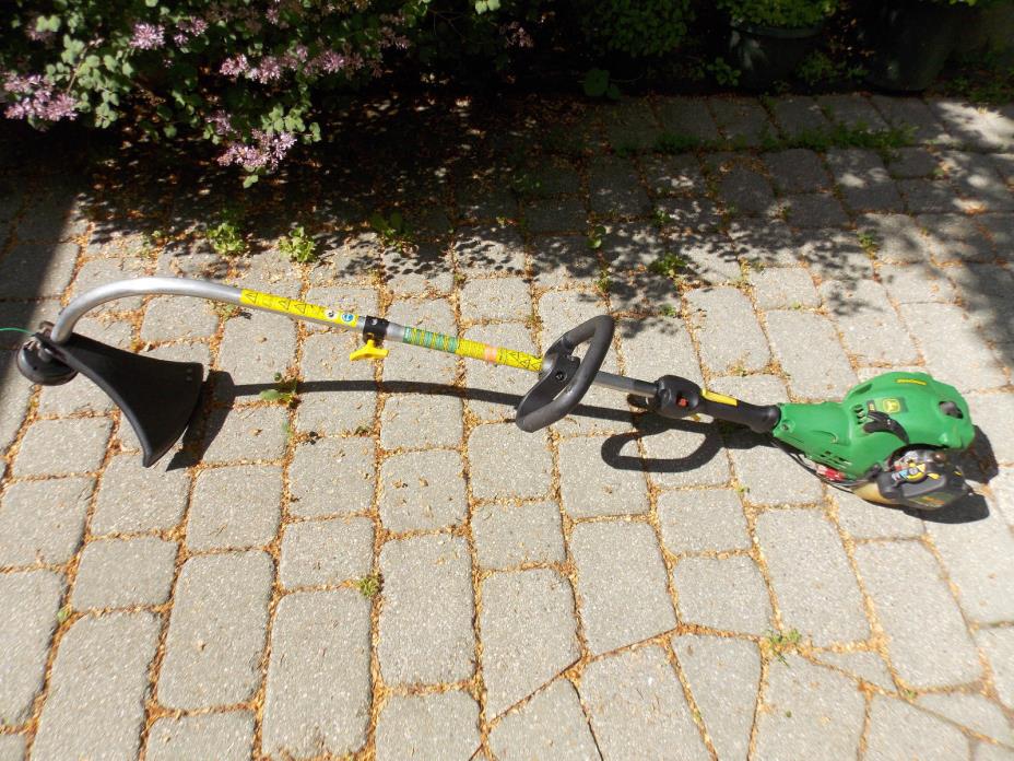 John Deere C1200 Gas Weed Trimmer W/2 Part Shaft for Accessories (Ex Cond)