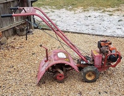 TROY-BILT REAR TINE GAS TILLER  - 16