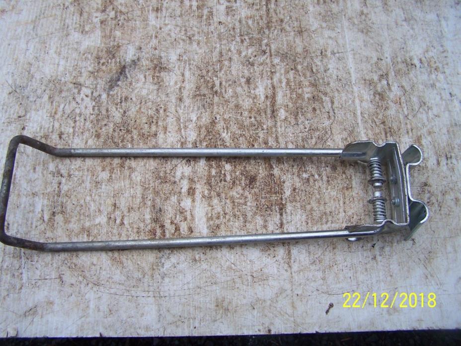 Mantis Garden Tiller Kick Stand