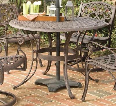 Outdoor Dining Table [ID 902414]