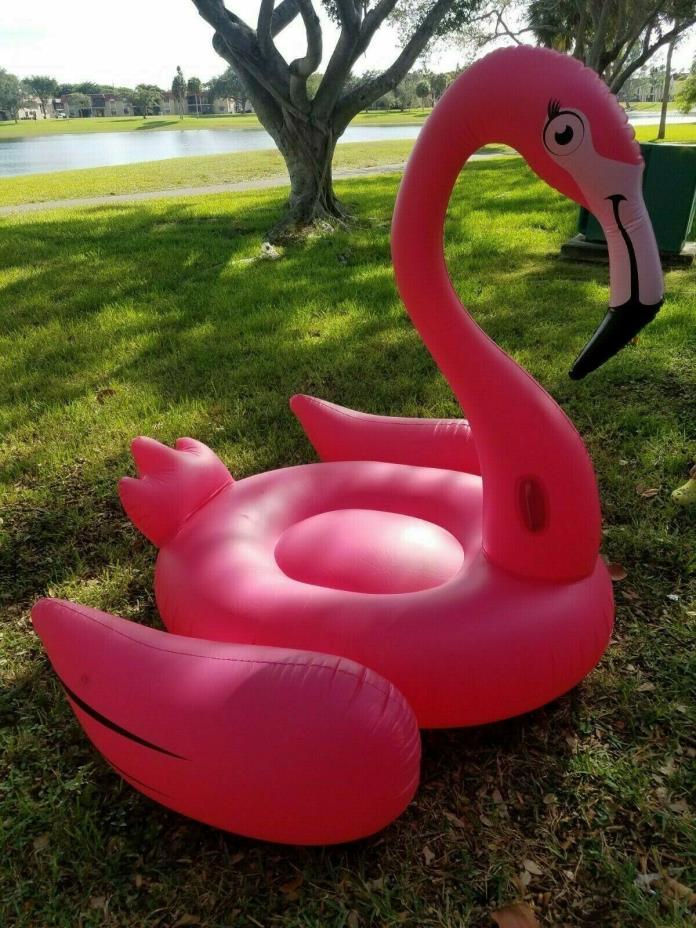 Giant inflatable flamingo