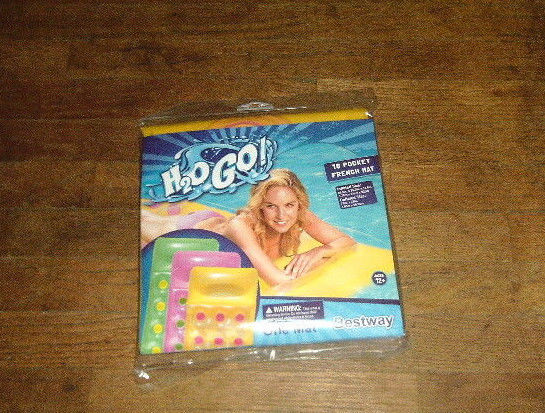 H2O  Swimming Pool Float French Mat 18 pocket SUN -N- FUN . Ages 12+