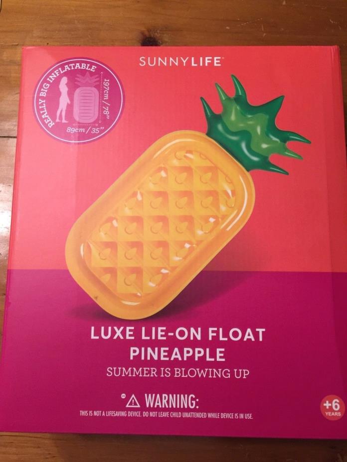 Luxe Lie-on Float Pineapple