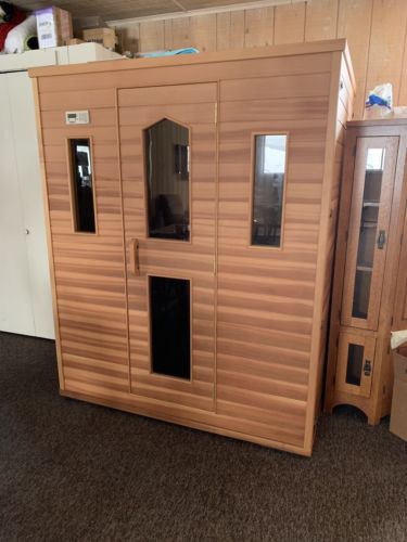 EZe Far Infrared Sauna. 2005 Model. New In Box  Twin star Opposite Seat    60x48