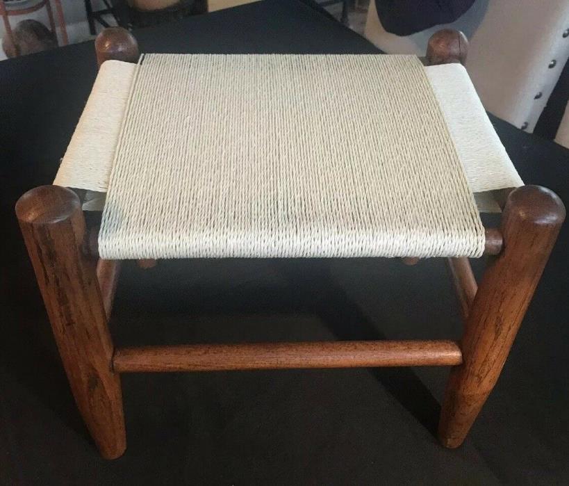 VINTAGE WOVEN JUTE ROPE TWINE CORD OAK WOOD FOOT STOOL OTTOMAN COUNTRY RUSTIC