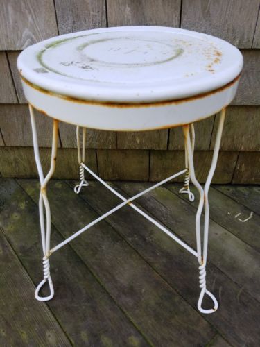 White Metal Stool Plant Stand