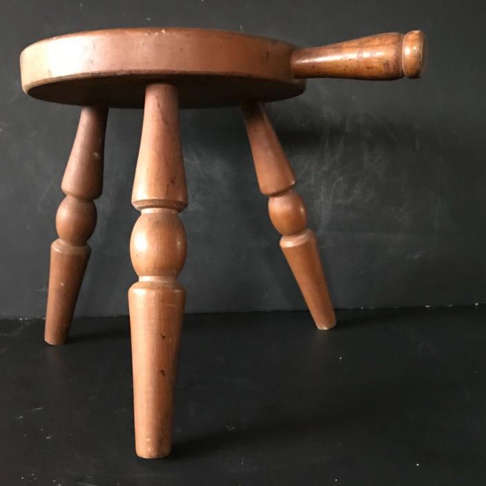 VINTAGE WOOD TRIPOD 3 LEG MILKING STOOL WITH HANDLE Made in Japan