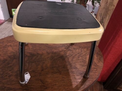 Vintage Cosco Off White 1 Step Chrome Foot Stool Stand  11