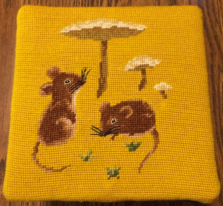 Vintage Needlepoint Square Foot Stool Tapestry w 2 Mice 9