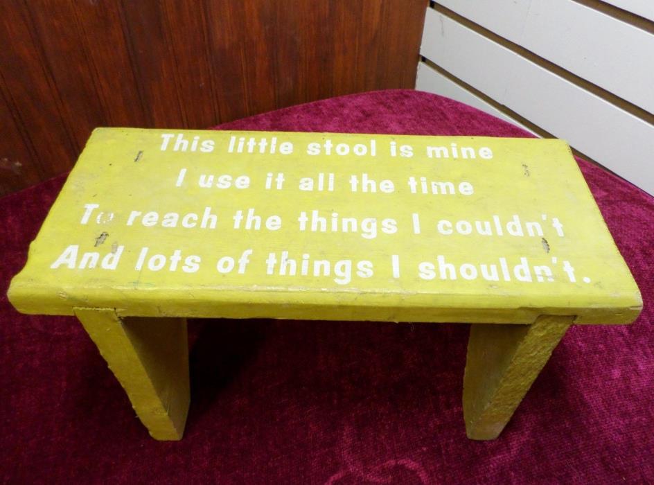 THIS LITTLE STOOL IS MINE TO USE IT ALL THE TIME Vtg 1970'S Rare YELLOW 11.5