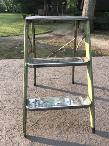 Vintage Beautyware Metal (3-Step) Stool/Ladder