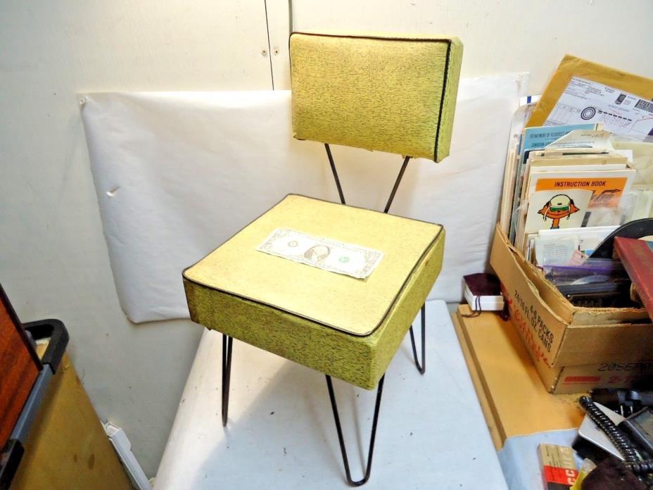 vintage small Yellow Vinyl & Wire Leg Chair in good shape 21