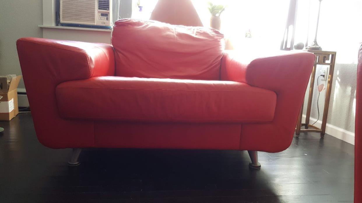 Collectable 2007 Matched Pair of Palliser Milano Chair and A Half Classic Leathe