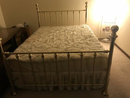 Queen Bed With Matress