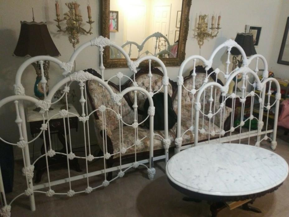 Matching White Full Size Bed Headboard and Footboard Iron with Rails Vintage