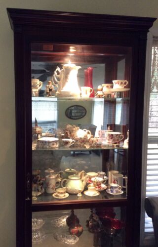 Howard Miller Curio China cabinet
