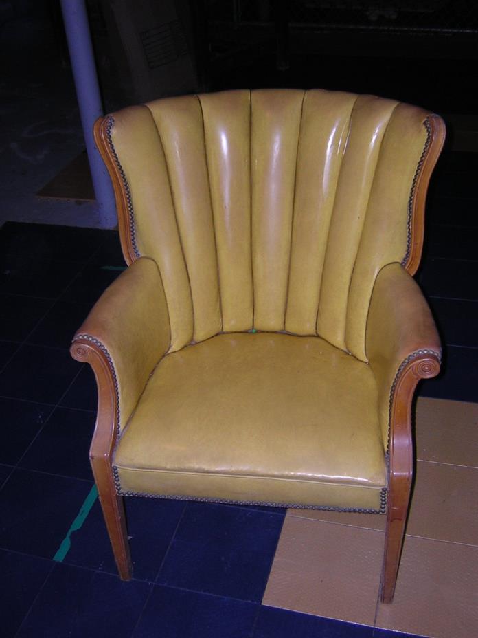 VINTAGE BARREL BACK CHAIR - YELLOWISH GOLD