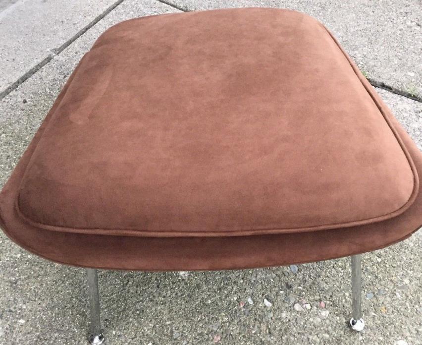 Knoll Womb ottoman - new and authentic
