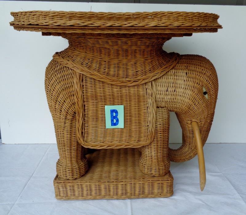 VINTAGE WICKER RATTAN ELEPHANT SIDE TABLE W REMOVABLE TRAY TOP & TUSKS STAND #B