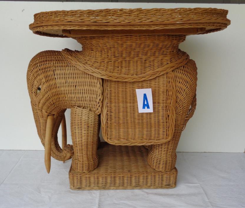 VINTAGE WICKER RATTAN ELEPHANT SIDE TABLE W REMOVABLE TRAY TOP & TUSKS STAND #A