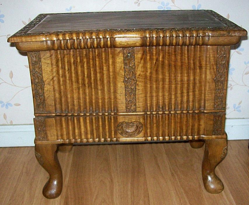 Vintage Ornately Carved Wood Sewing Box Jewelry CHEST Leaves & Vine Design