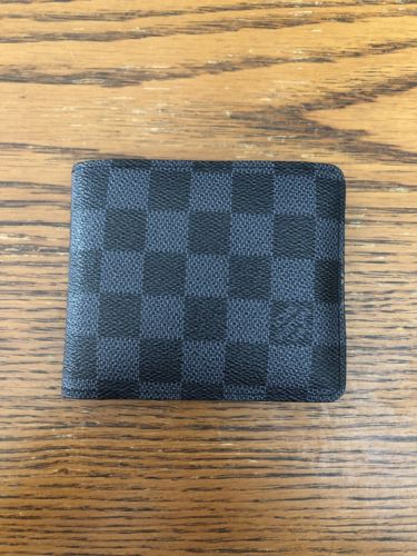 Louis Vuitton Monogram AUTHENTIC Men's Wallet Gently Used