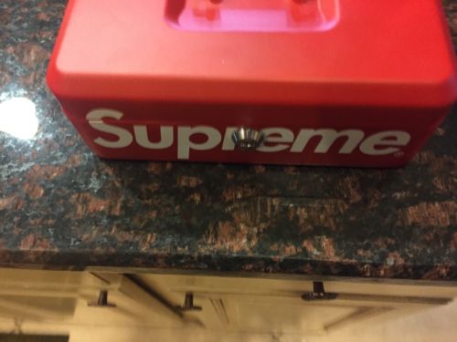 supreme lock box FW/17 *New*