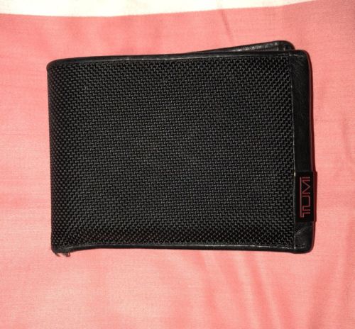 Tumi Bifold Black Wallet for men Leather Inside