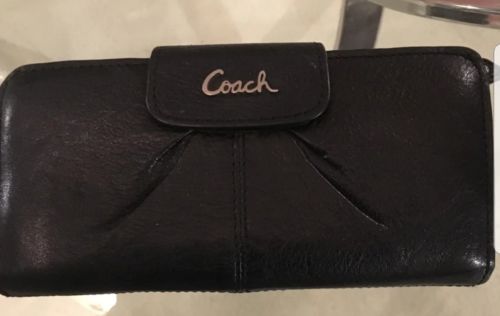 COACH BLACK LEATHER WALLET