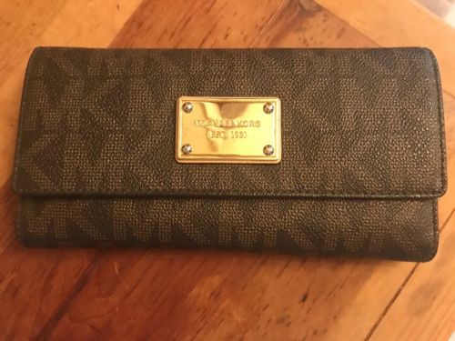 Gently Used AUTHENTIC Michael Kors Jet Set Checkbook Clutch Wallet •Free Ship•