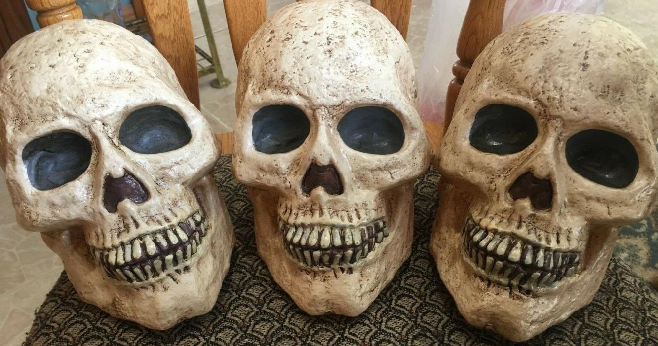 HALLOWEEN SKULLS, Comes with 3 Skulls shown. Scary,creepy, New look Skulls!